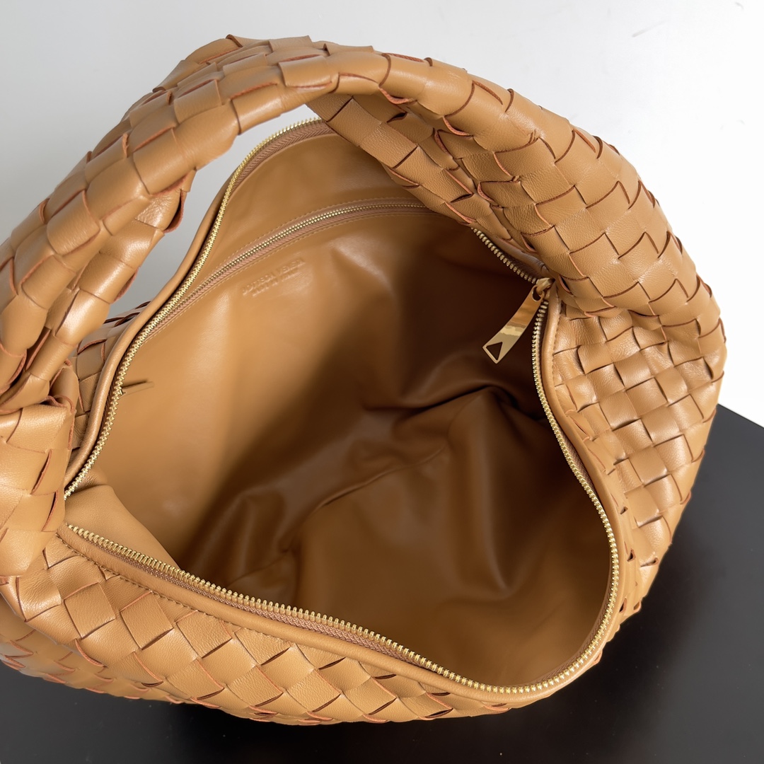 Bottega Veneta Hobo Bags